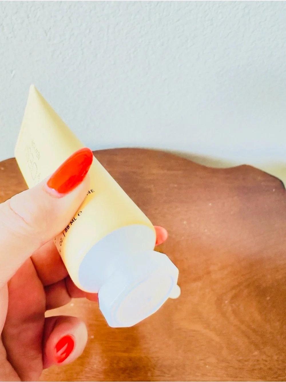VOESH Tangerine Glow Vegan Body Crème — Cream